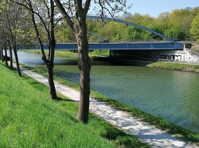 Haus Lupo Am Kanal